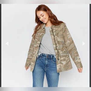 Abercrombie sweater for women size XS trii color gray good condition